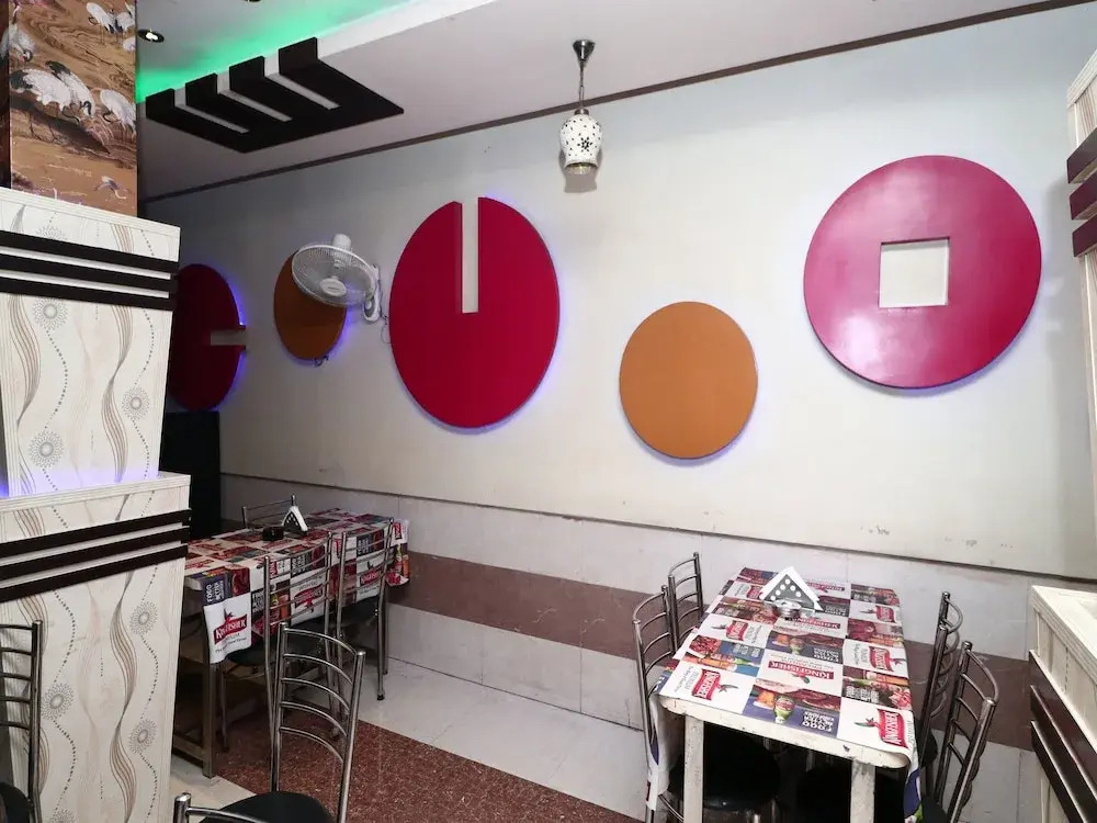 OYO 15794 Jatin Hotel