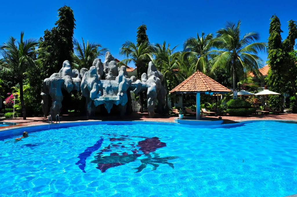 Four Oceans Beach Resort - Bon Bien Mui Ne