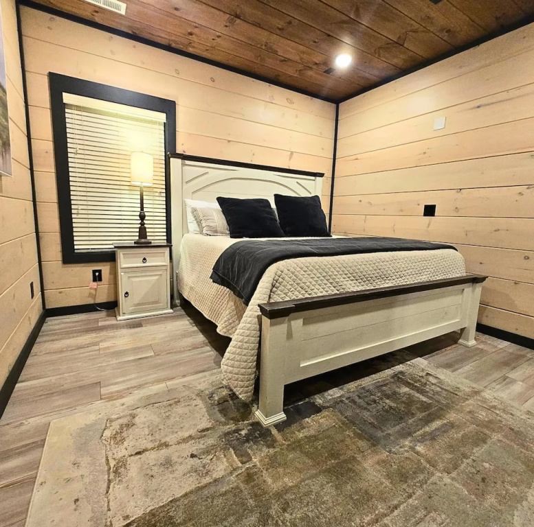 New Private Pool-6br-waterpark-mtn View-sleeps 18