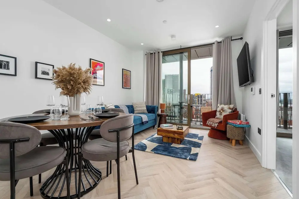 Cottonopolis Suite With 1 Bedrooms and 1 Bathrooms
