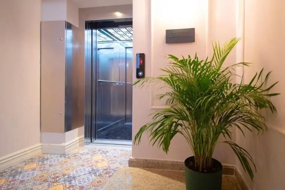 Hotel Ambasada QTA