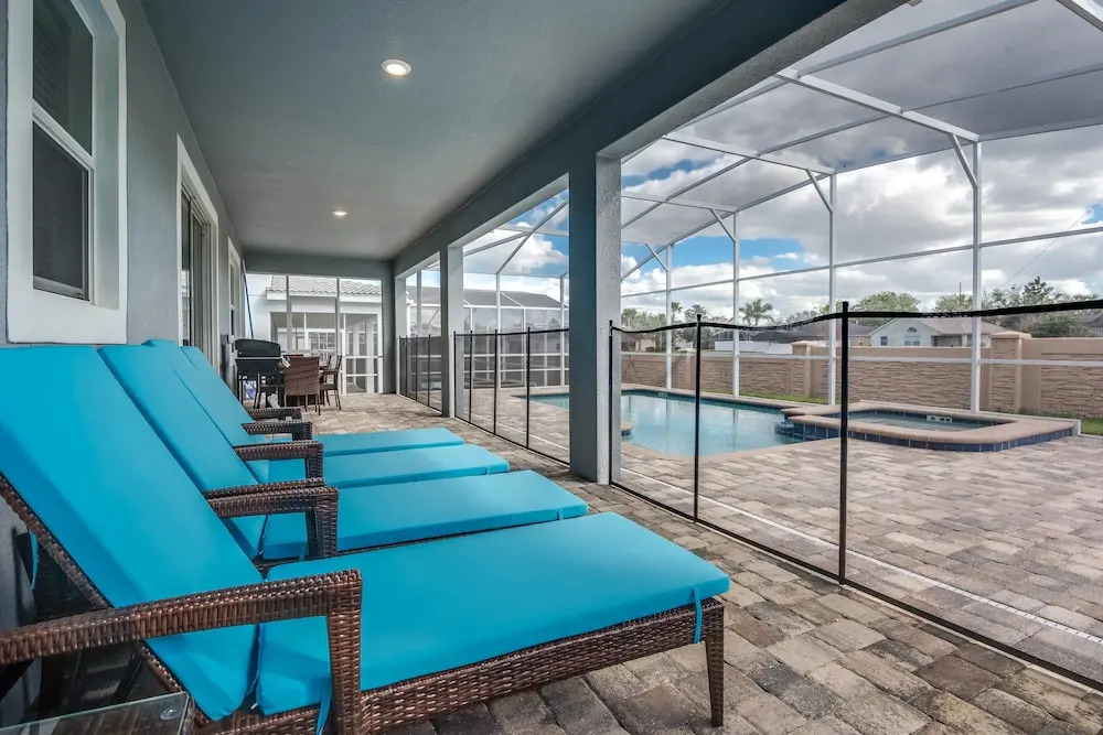 1670 Moonvalley Drive