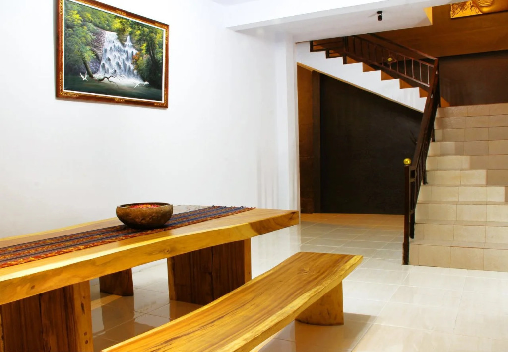 U House