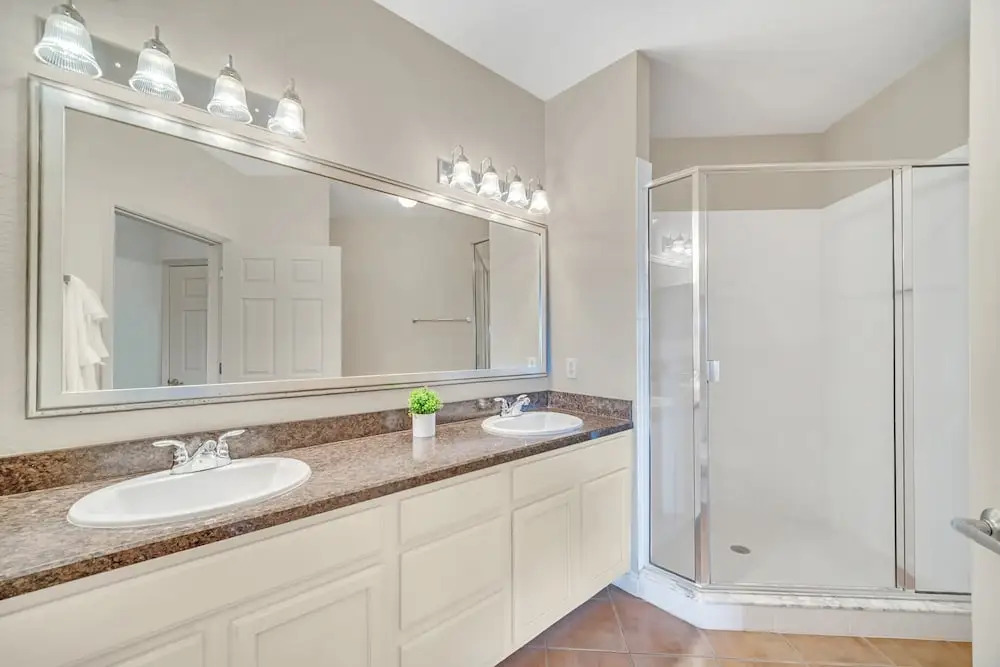 Upstay Pet Friendly Condo 6 Minutes From Disney