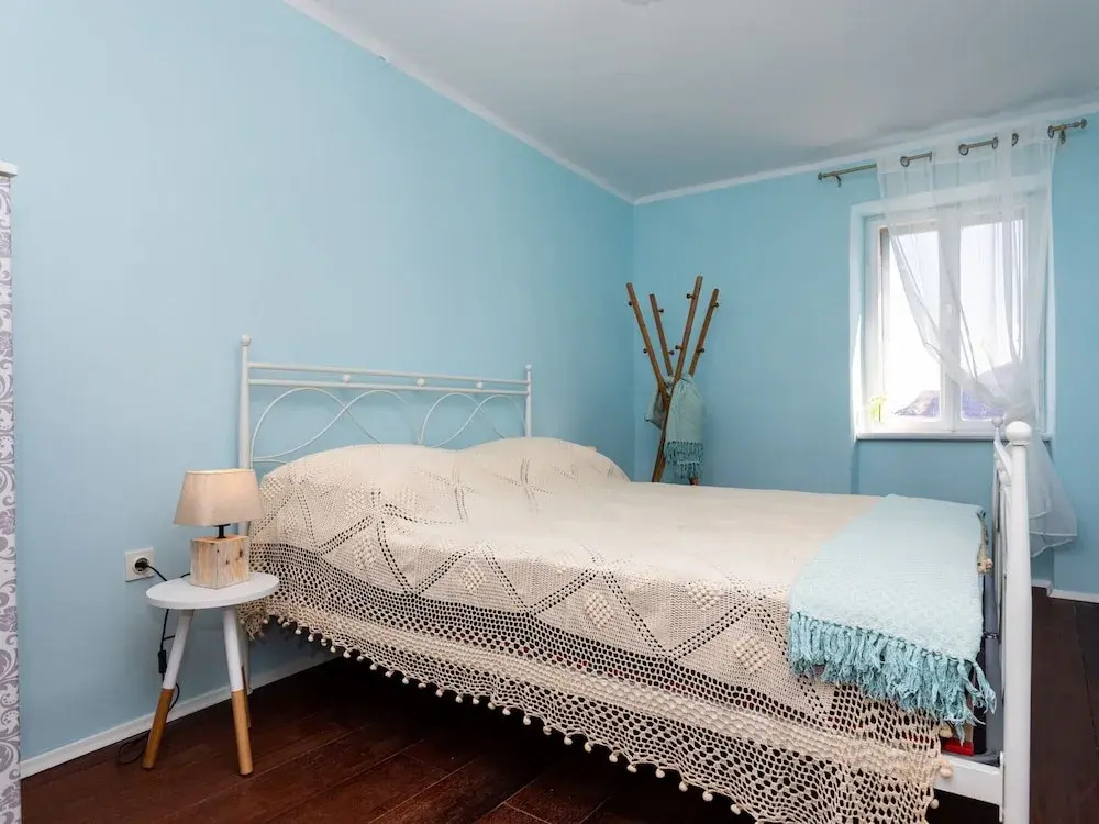 Adorable Holiday Home Located Near the Beach