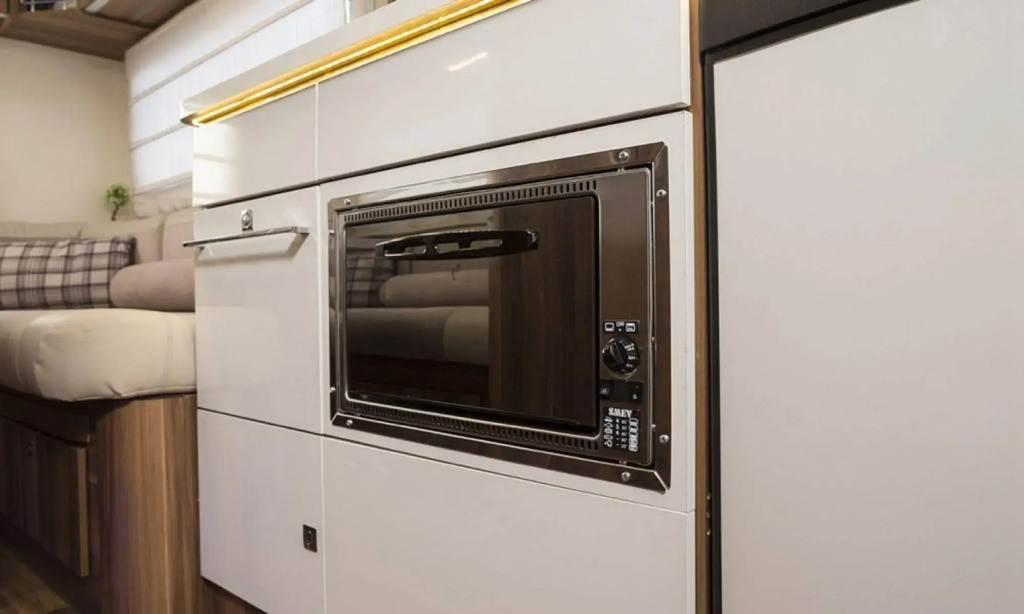 Go Outdoors Motor Home - Caravan Park