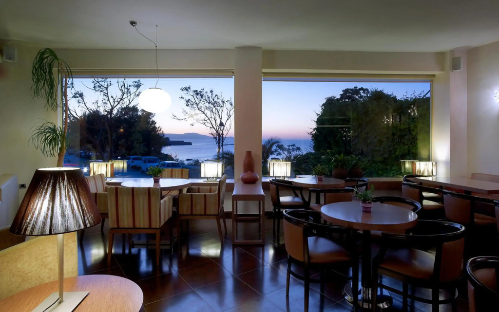 Irida Hotel