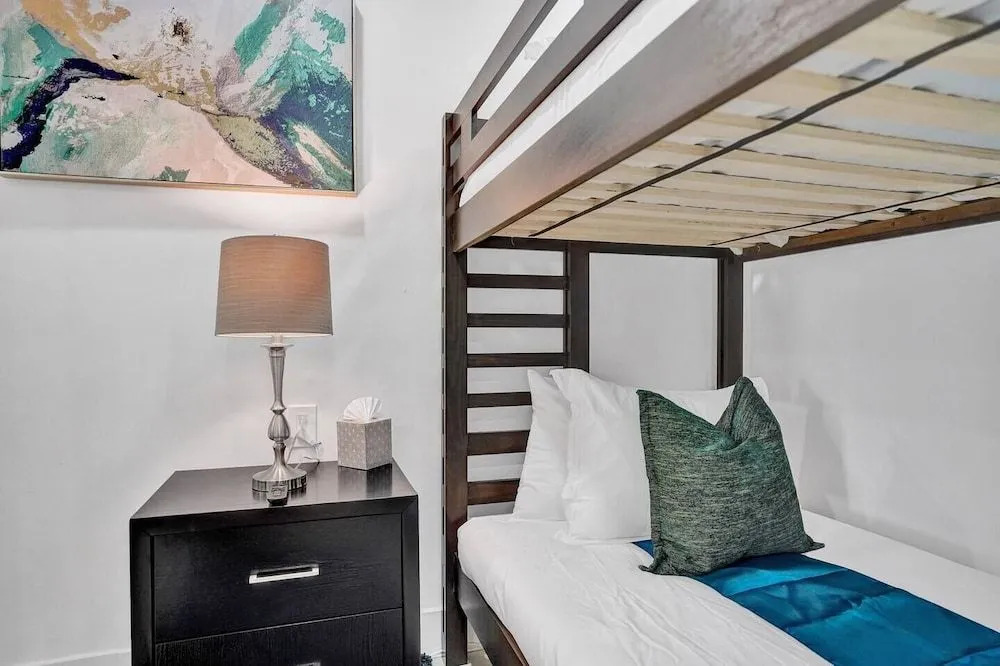 Newly Renovated 3BR Home with Hot tub