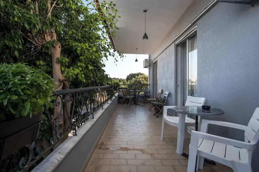 Villa Lilienne - Tranquil Escape With Private Garden Balcony