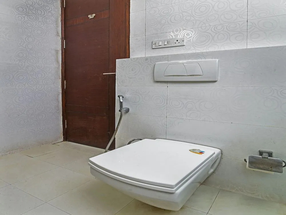 OYO 644 Hotel Haris Court