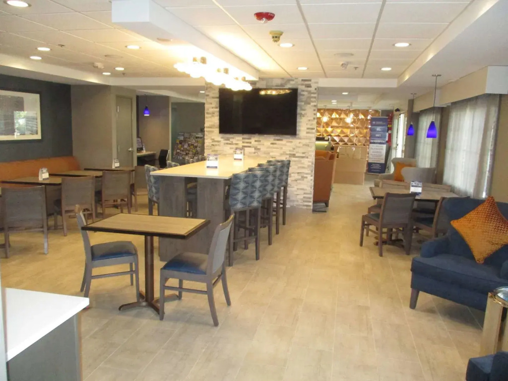 Country Inn & Suites by Radisson, Bolingbrook-Romeoville, I-55