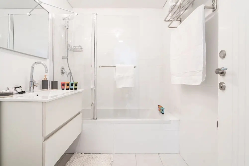 Eshel Suites