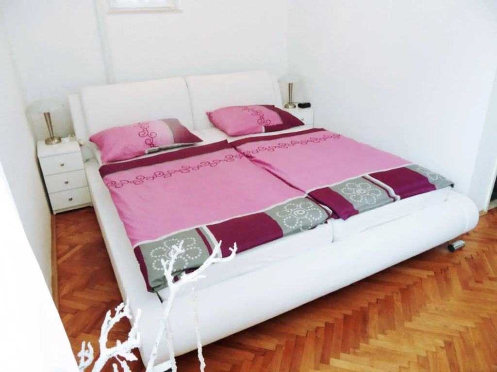 Adria Apartments and Rooms
