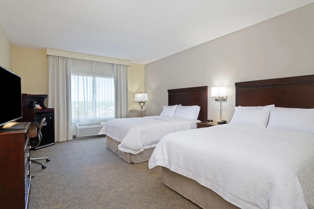 Hampton Inn & Suites Wellington