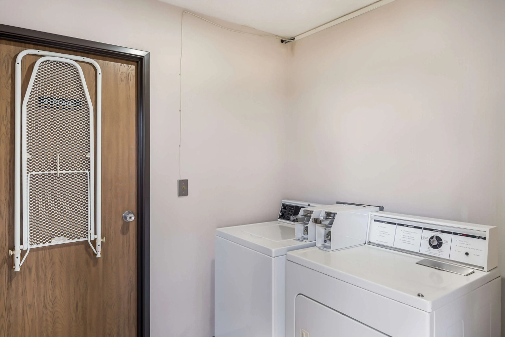 Americas Best Value Inn-Wenona