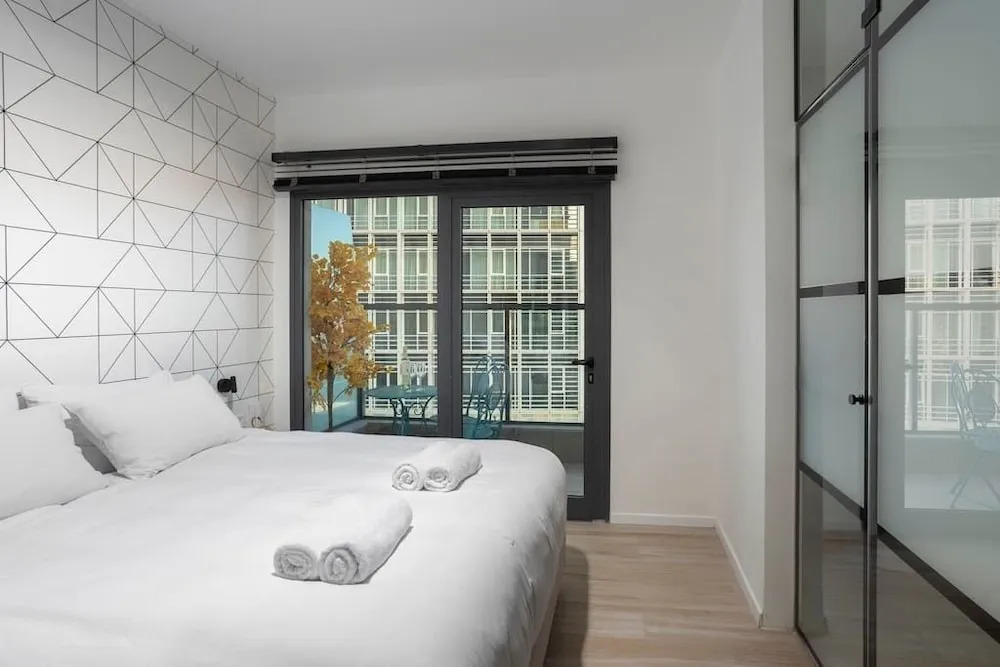 3BR Penthouse on Rothschild by HolyGuest