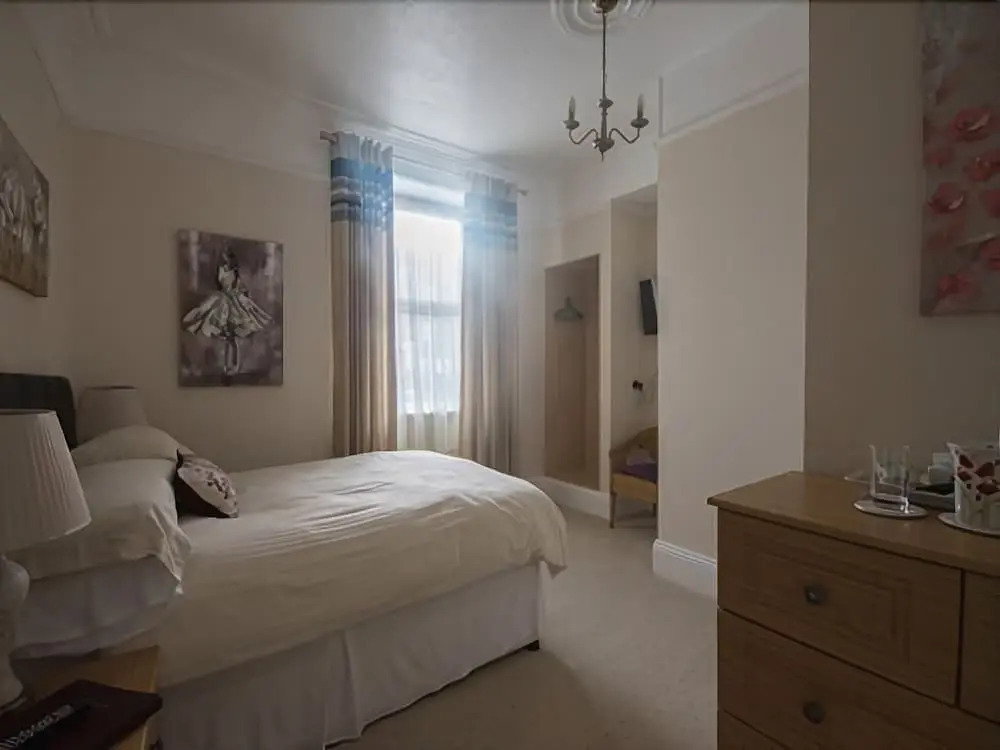 Poppy's Guest House