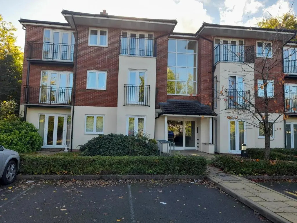 Shirley Fantastic Penthouse En-Suite Families and Contractors Occasional Bed Available
