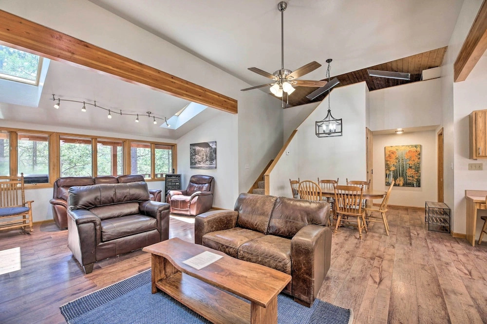 Hike, Bike & Ski, 12 Mi to Slopes: Serene Cabin