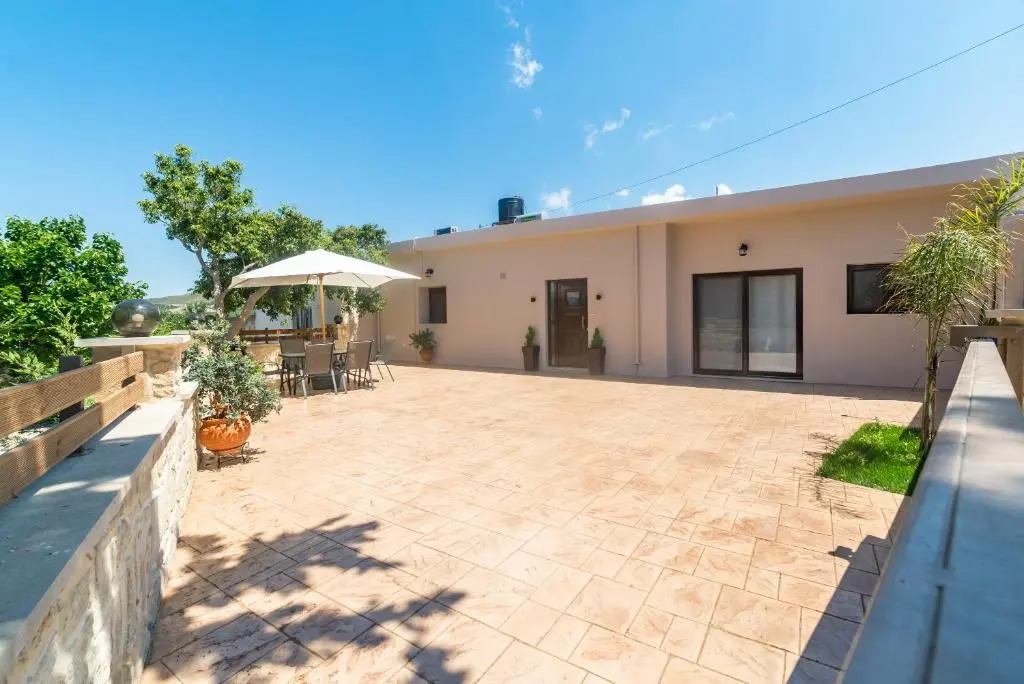 Amarantos House