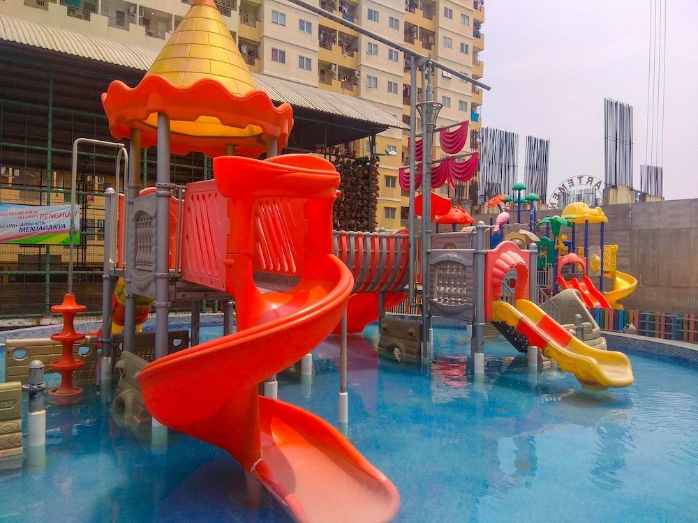 Enjoyable Spacious 2Br Space At Apartment Teluk Intan