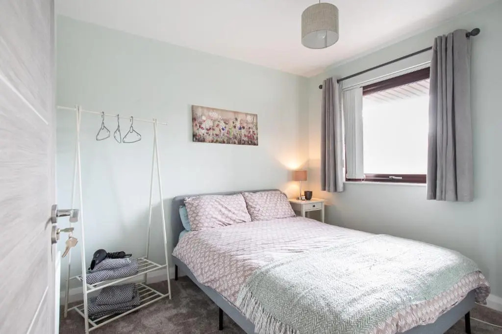 New Lisburn Road Apartment - Free Parking