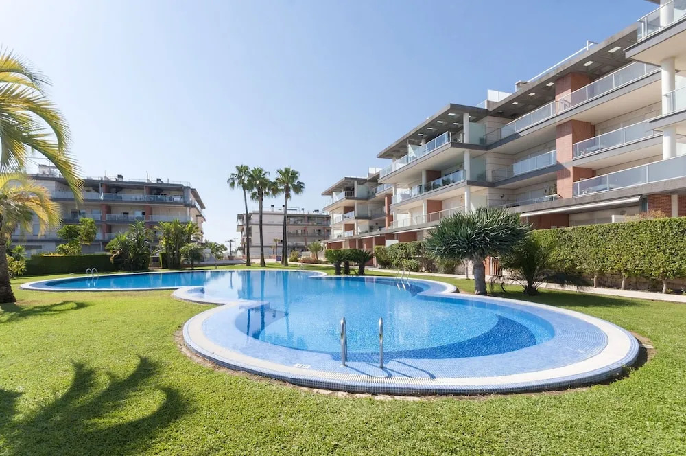 Happy - Apartment With Shared Pool in Oliva Nova