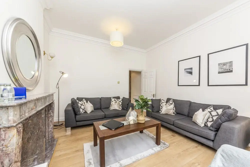 Somerset Court Apartments
