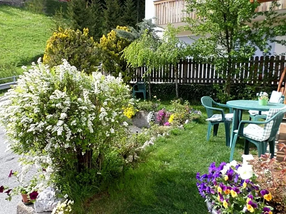 Haus Claudia B&B