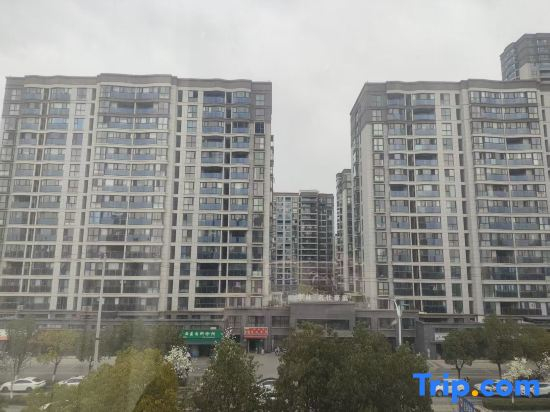 Yunding Hotel (Hanzhong Yang County Government Administrative Service Center)