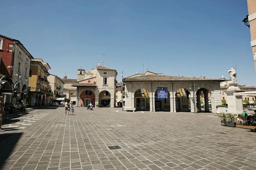 Centro storico & lago a Desenzano