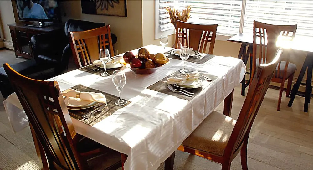 Corporate Suites of Calgary - Rosewood Estates