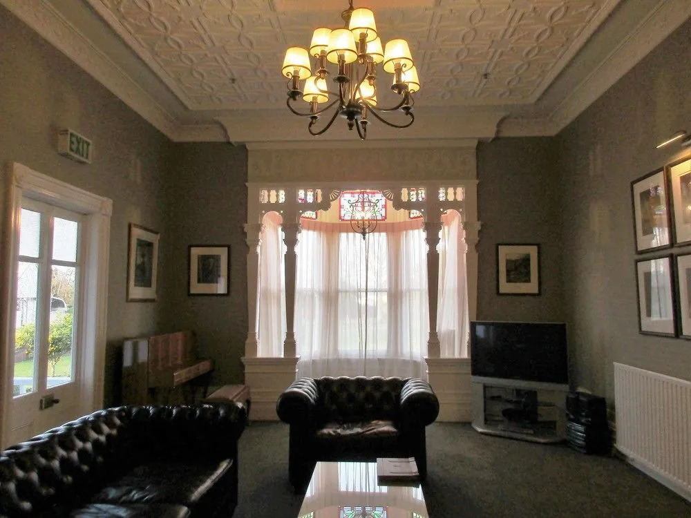 Valmai House & Motel Cambridge