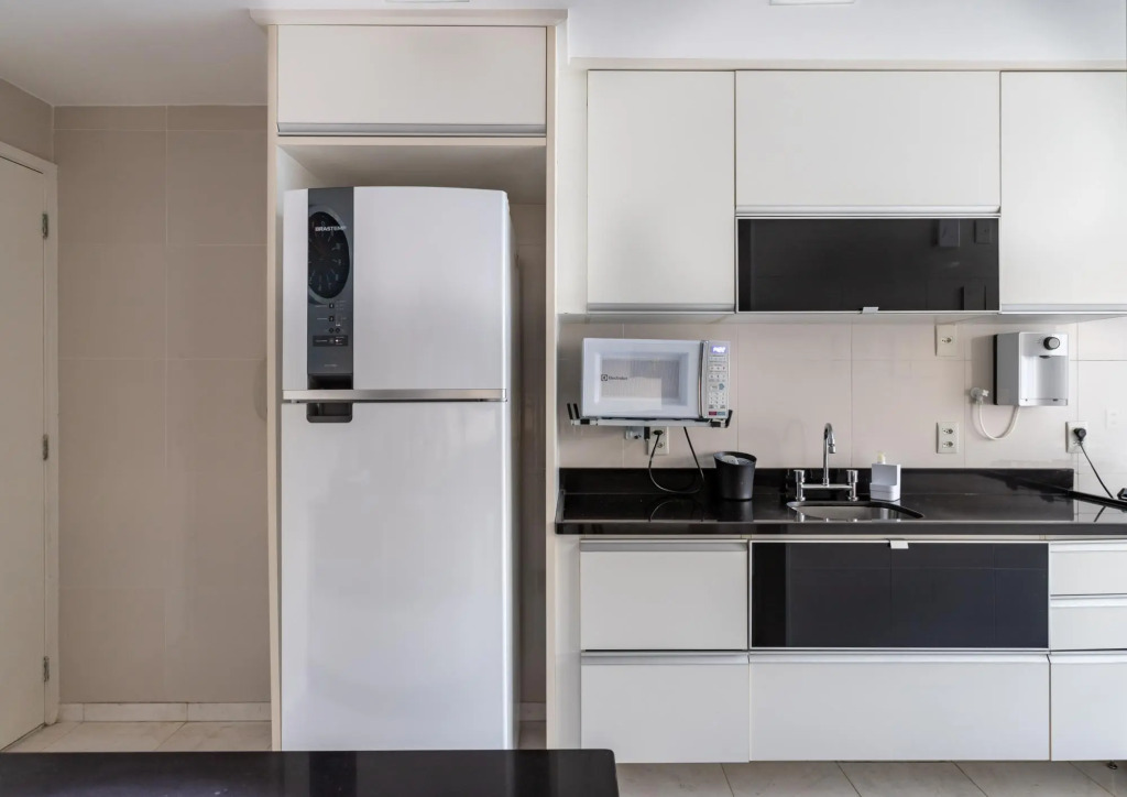 Pineapples FLAMB903 | Barra da Tijuca sleeps 6