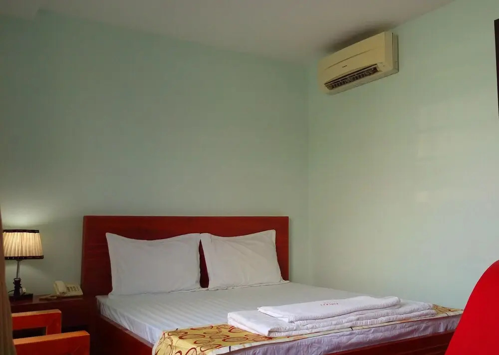 Van Phuc Hotel