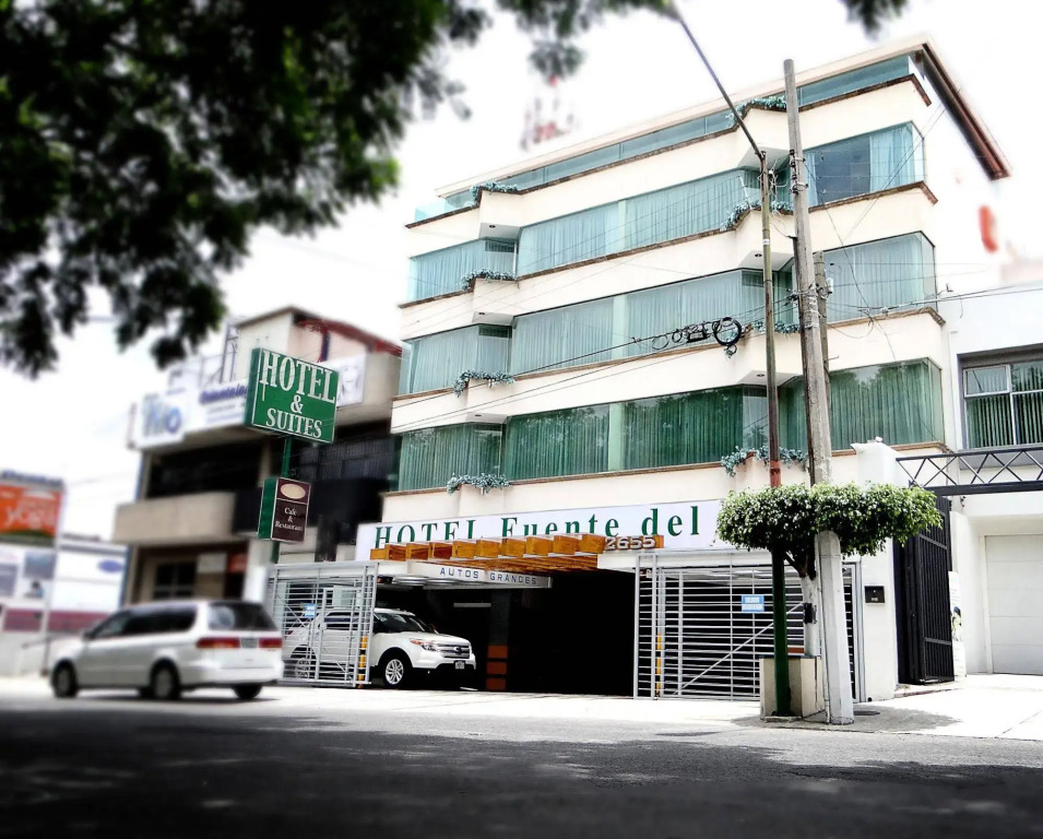 Oliva Plaza Hotel