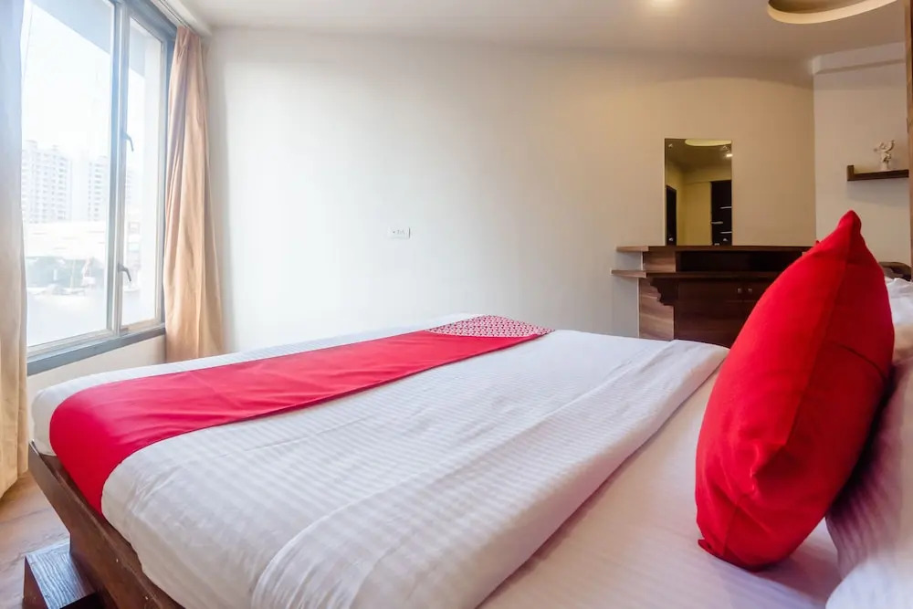 OYO 5699 Hotel Monarch Boutique