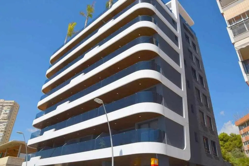 First line Ocean Drive Luxury apartment1 with infinity swimming pool