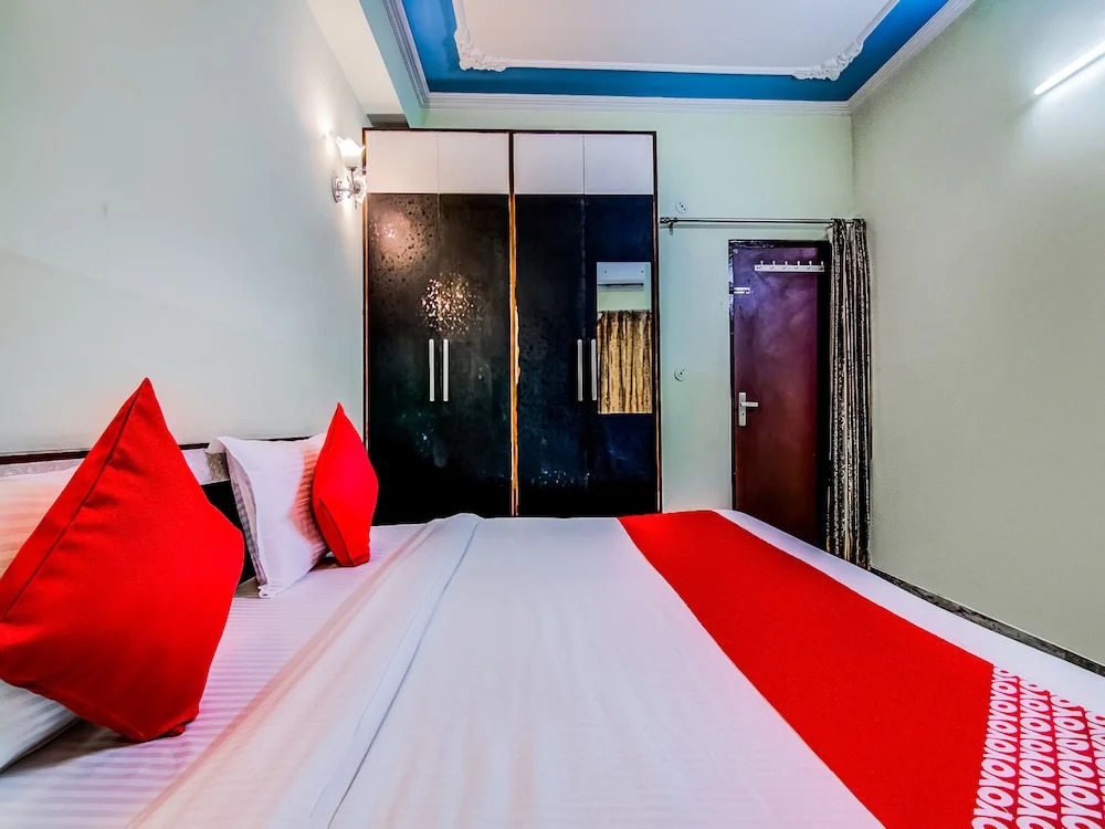 OYO 14066 Hotel Grand Amar Palace