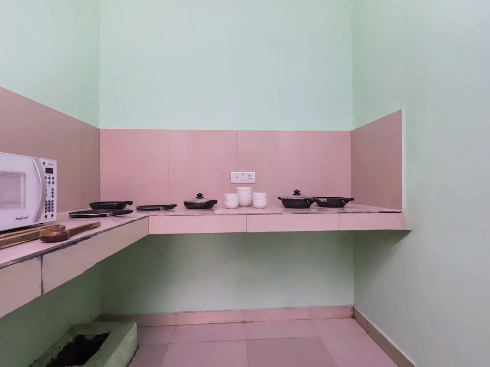 OYO 27881 Living Sector 135