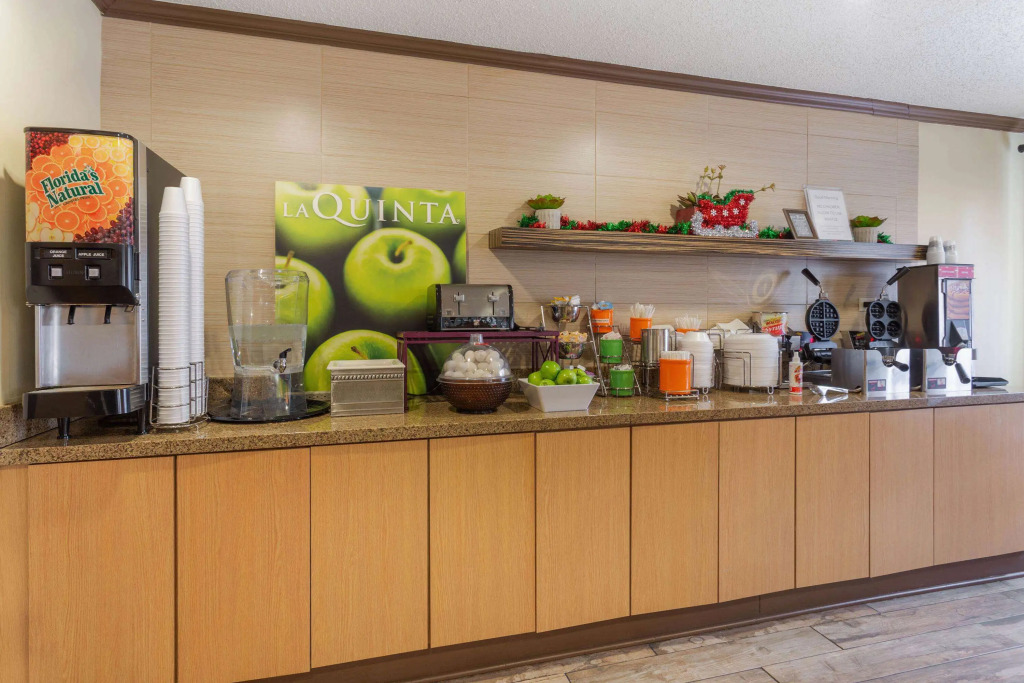 La Quinta by Wyndham Chicago Tinley Park
