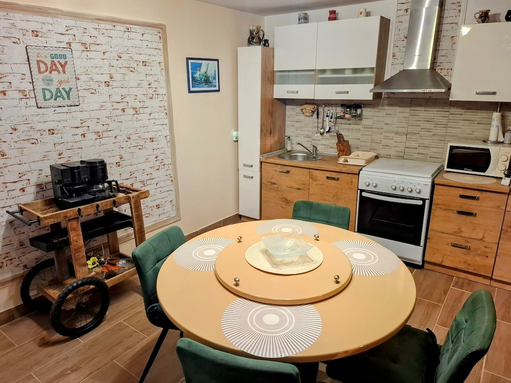 Apartment Kameni Dvori