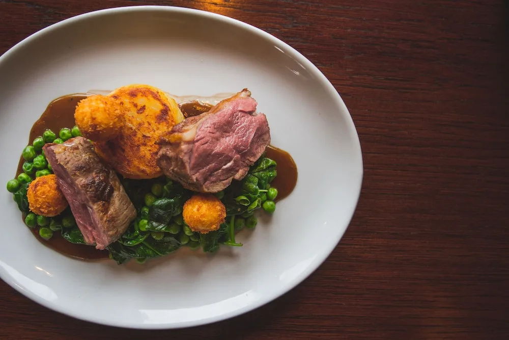 The Wheatsheaf Pub, Kitchen & Rooms