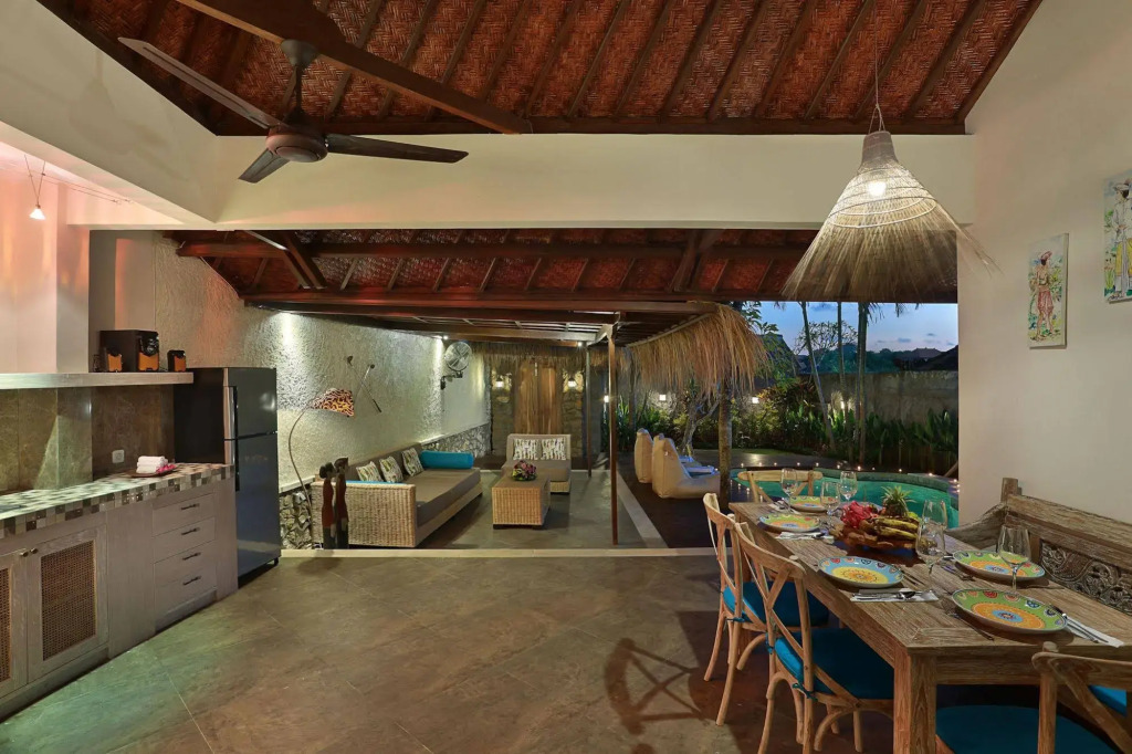 Breezy Point Villas