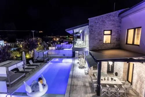 White Pearl Luxury Villas