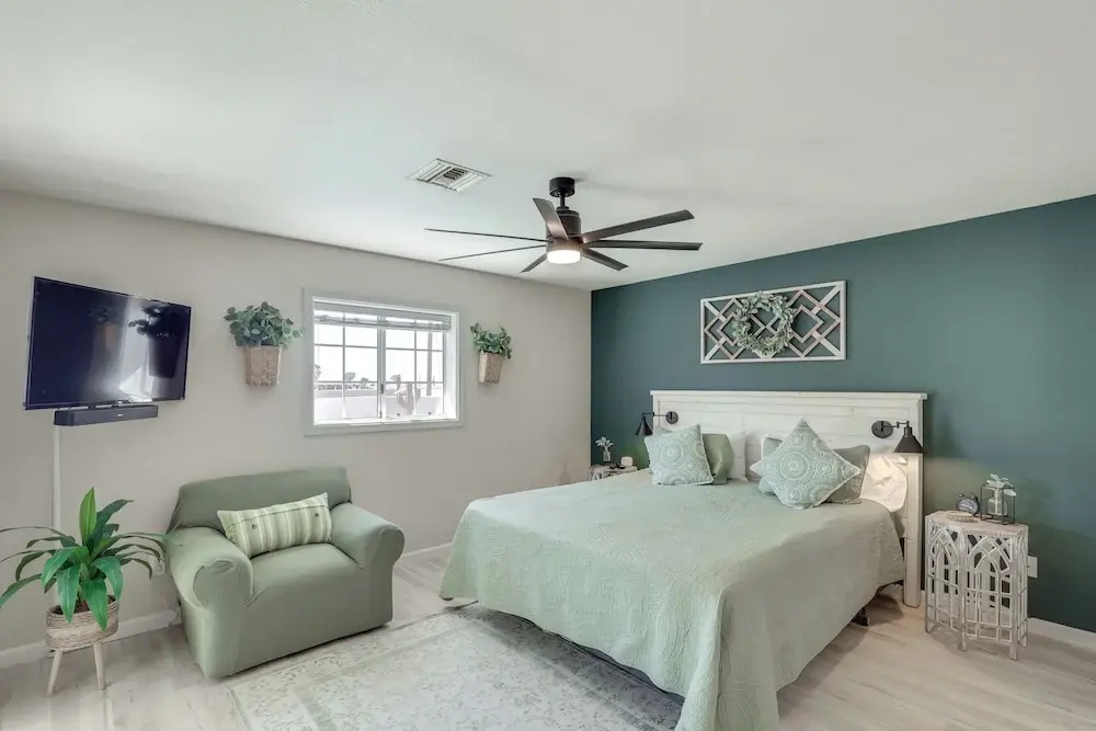 Hot Tub & Lake Views: Lake Havasu City Oasis