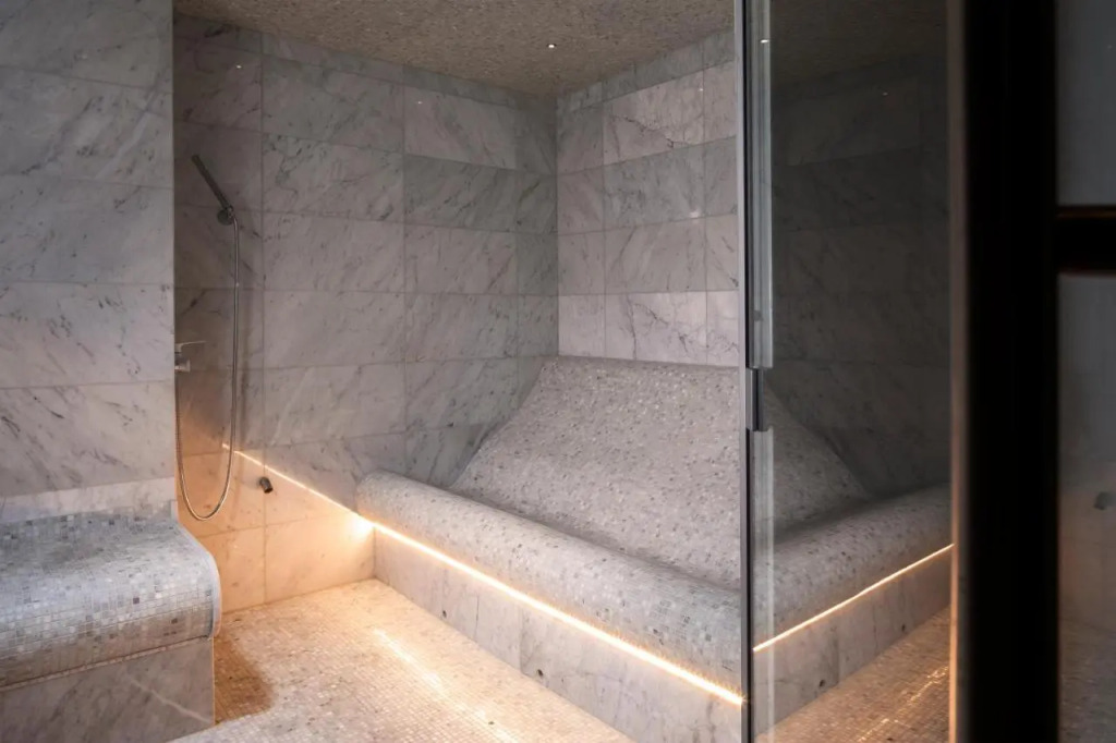 Paris jAdore Hotel & Spa