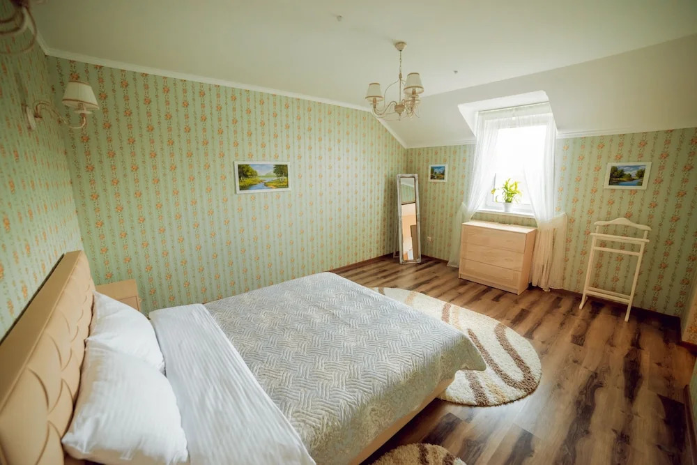 Guest House Shale