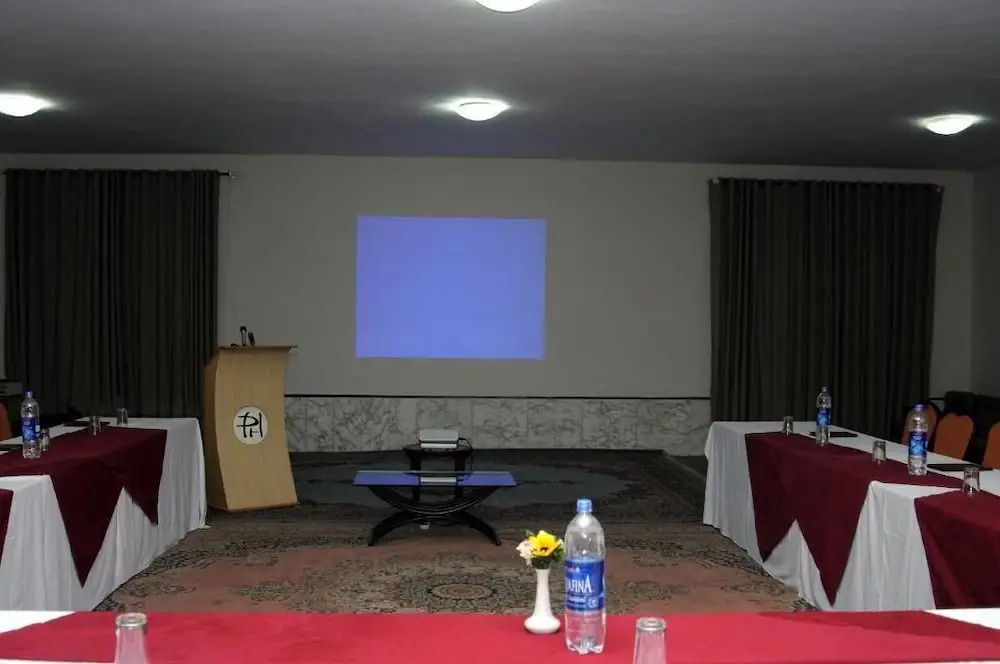 Pameer Hotel Mingora