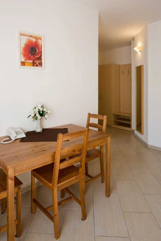 Hotel Cyro